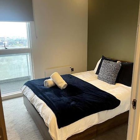 Lovely 2-Bedroom Condo With Balcony Manchester Kültér fotó